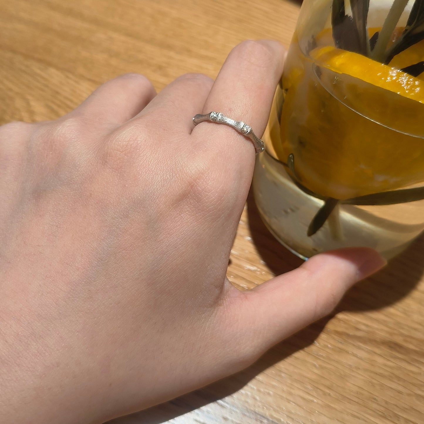 Chilly Bamboo Ring S925 Silver Rhodium Plated - Bone